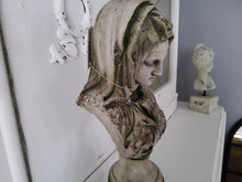 Lade das Bild in den Galerie-Viewer, Deko Büste
