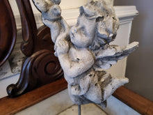 Lade das Bild in den Galerie-Viewer, Engel mit Vogel
