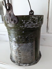 Lade das Bild in den Galerie-Viewer, Eimer Vintage Metall
